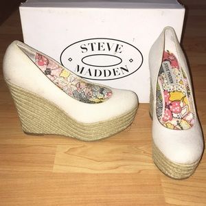 Steve Madden Cloth and rope wedges SZ 8